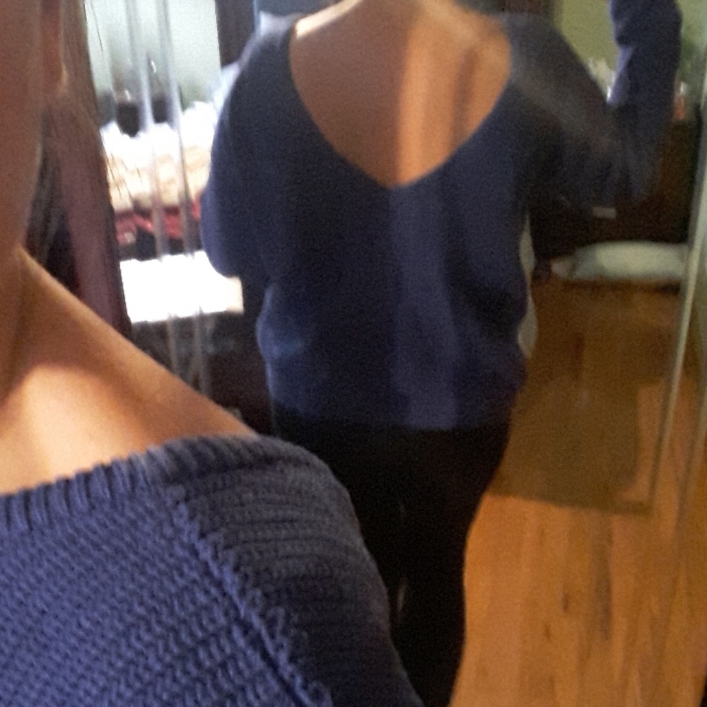 Sweater - Picture 4 of 5